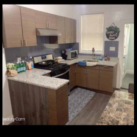 Beautiful Bedroom Next Jhu Baltimore Exterior foto